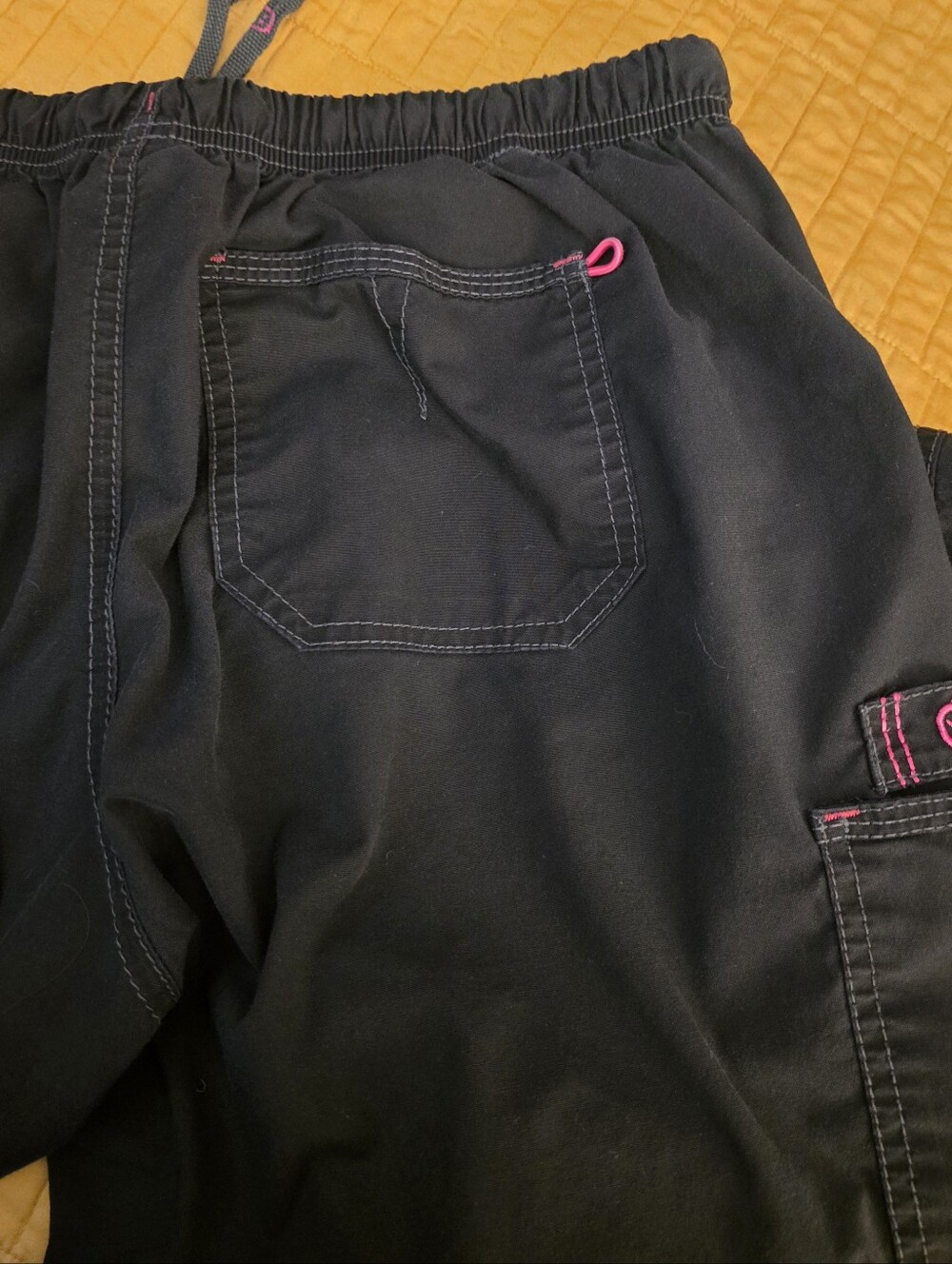 Wonderwink Black Women's Cargo Flare Scrub Pant Size M Petite - Picture 5 of 6